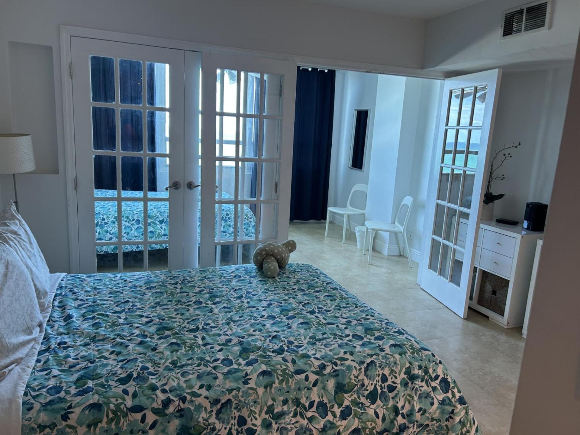 Ocean Front Units Apartment