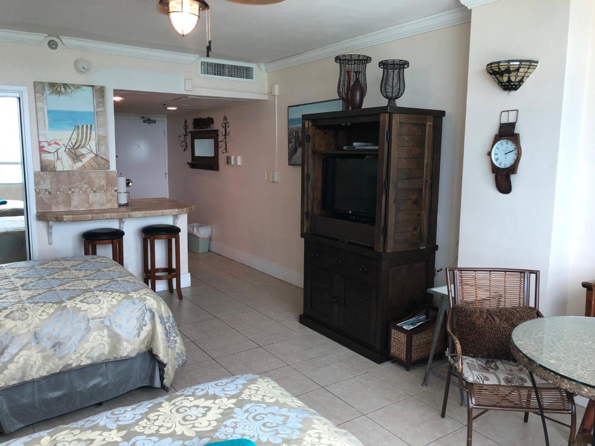 Ocean Front Units Apartment *